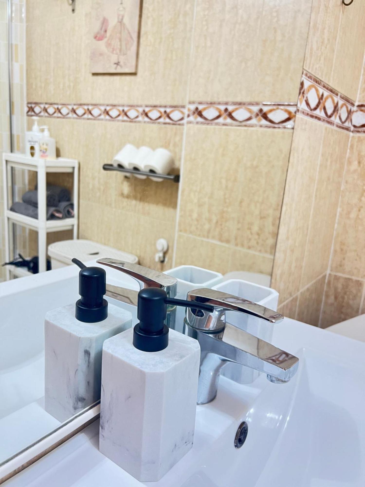 Renovated Cosy Studio 350 M Playa Del Cura, With Official Touristic License Torrevieja Exterior foto